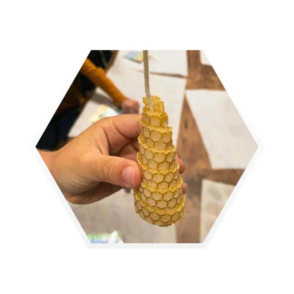 Atelier fabrication de bougie, La Ruche des Puys, Saint-Ours