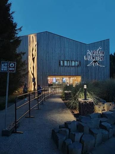 Le Volcan de Lemptégy, Saint-Ours-les-Roches