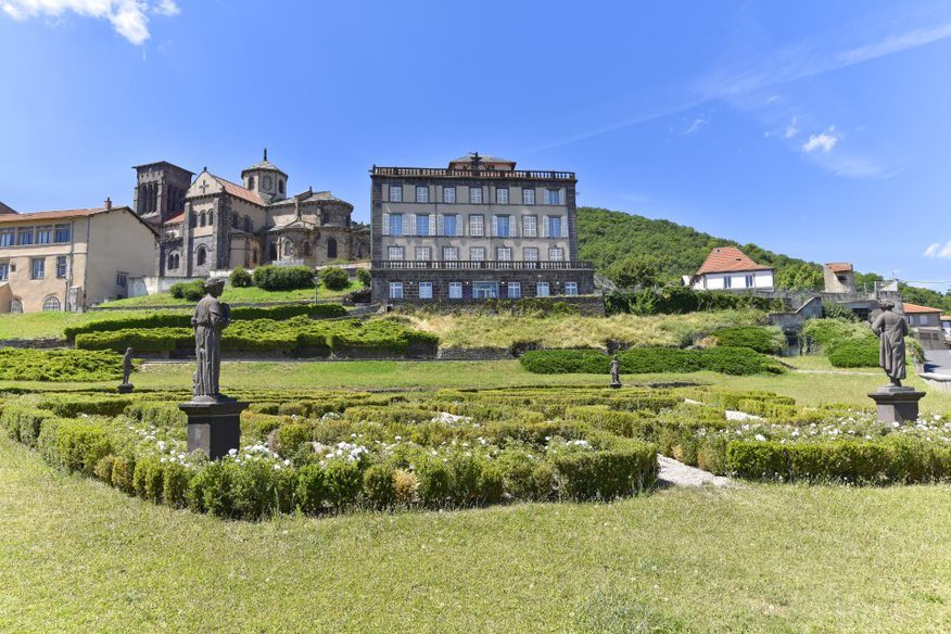 Musée Sahut, château de Bosredon, Volvic
